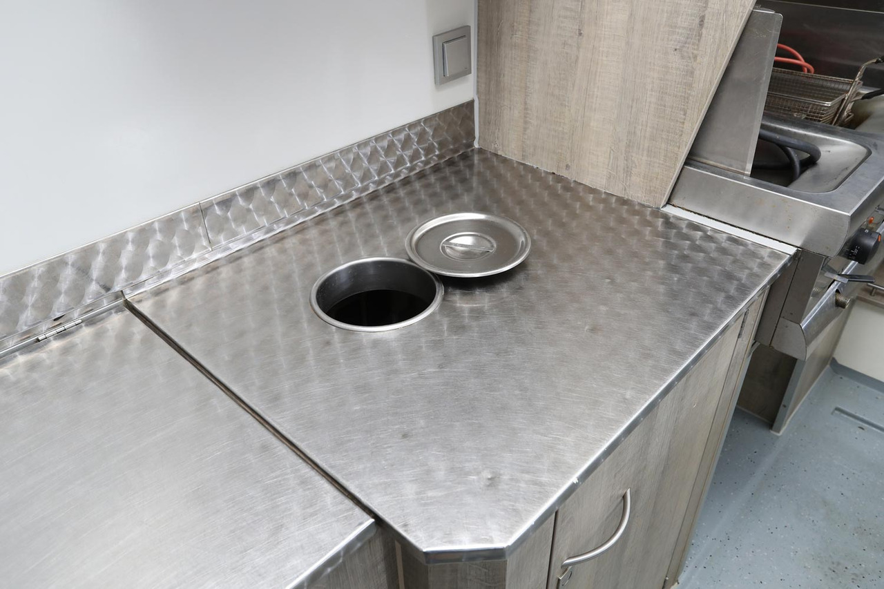 Wochenmarktmobil Seico - 自动售货卡车:图2 Wochenmarktmobil Seico - 自动售货卡车:图2