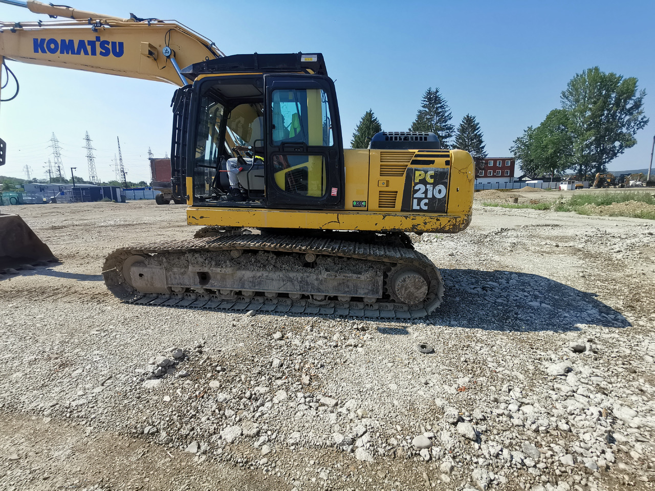KOMATSU PC210 LC - 8 - 挖掘机:图2 KOMATSU PC210 LC - 8 - 挖掘机:图2