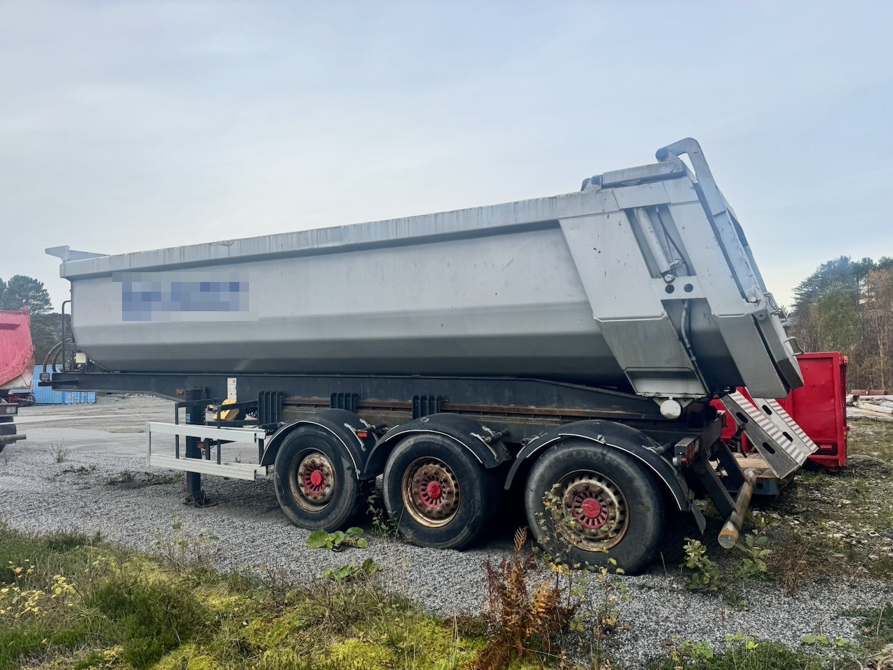 Carnehl 2006 Carnehl Tippsemi - 翻斗半拖车:图4 Carnehl 2006 Carnehl Tippsemi - 翻斗半拖车:图4