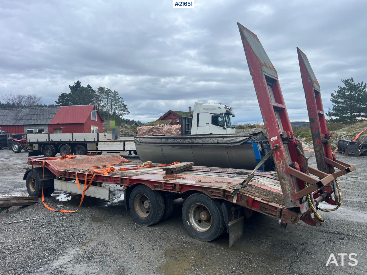 Damm 3 akslet maskinhenger m/ hydrauliske kjørebroer - 自动转运拖车:图1 Damm 3 akslet maskinhenger m/ hydrauliske kjørebroer - 自动转运拖车:图1