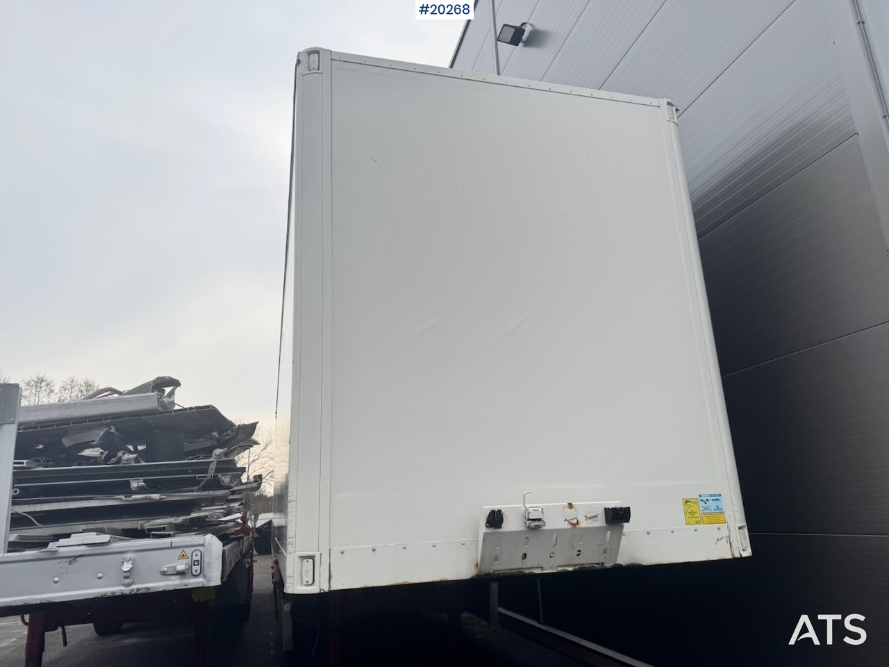 Ekeri Jumbo semi - 封闭厢式半拖车:图2 Ekeri Jumbo semi - 封闭厢式半拖车:图2