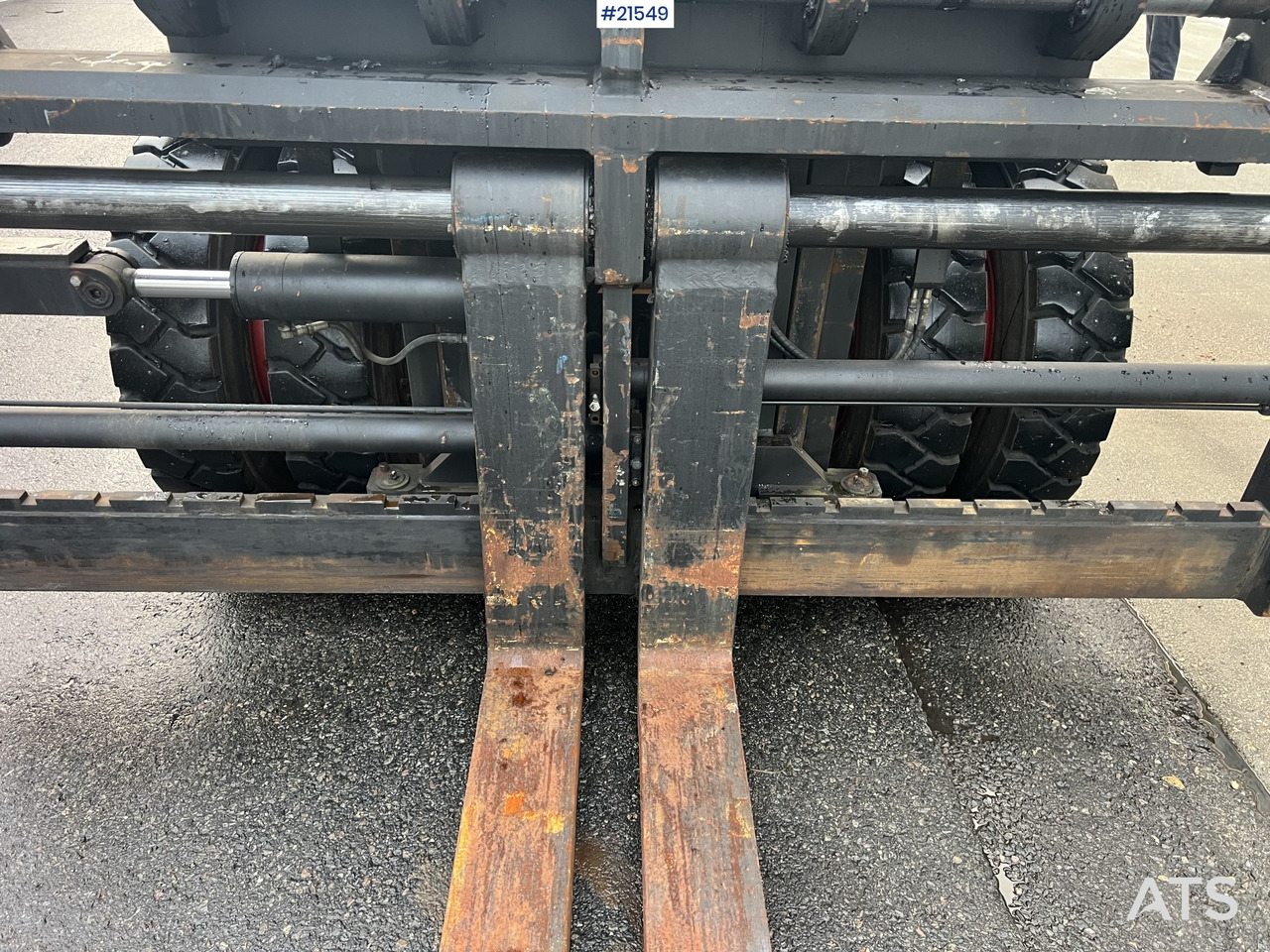 柴油叉车 Hangcha CPCD120 Gaffeltruck m/ hydrauliske gafler, sideforskyvning og lite timer:图32 柴油叉车 Hangcha CPCD120 Gaffeltruck m/ hydrauliske gafler, sideforskyvning og lite timer:图32