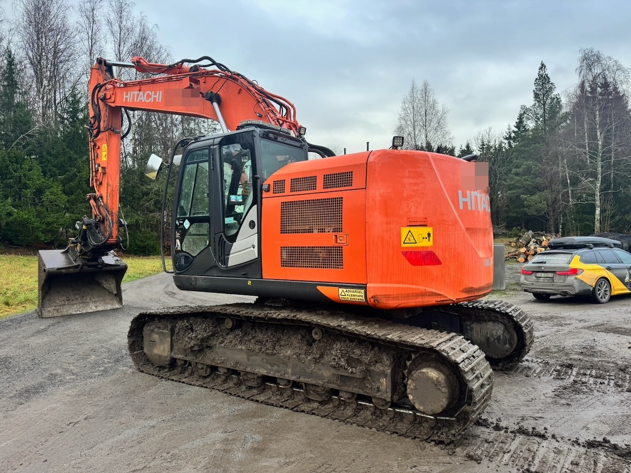 Hitachi ZX225USRLC-6 Beltegraver m/ Rototilt, 2 skuffer og Easy Dig. SE VIDEO - 履带式挖掘机:图4 Hitachi ZX225USRLC-6 Beltegraver m/ Rototilt, 2 skuffer og Easy Dig. SE VIDEO - 履带式挖掘机:图4