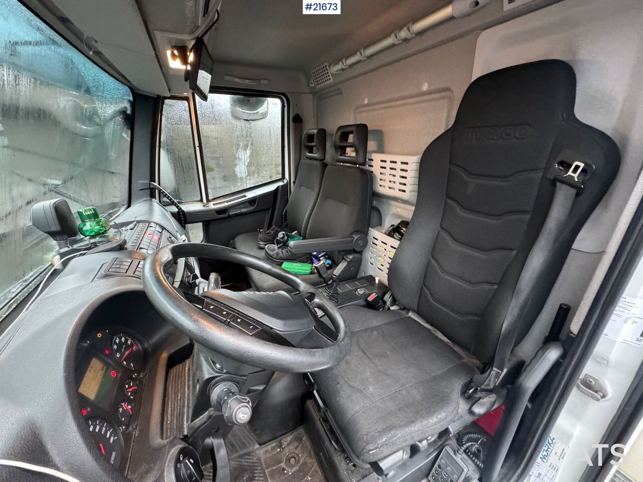厢式卡车 Iveco 75E-210 4x2 skapbil m/ lift SE VIDEO：图24