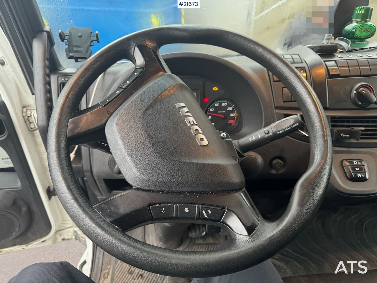 厢式卡车 Iveco 75E-210 4x2 skapbil m/ lift SE VIDEO：图25