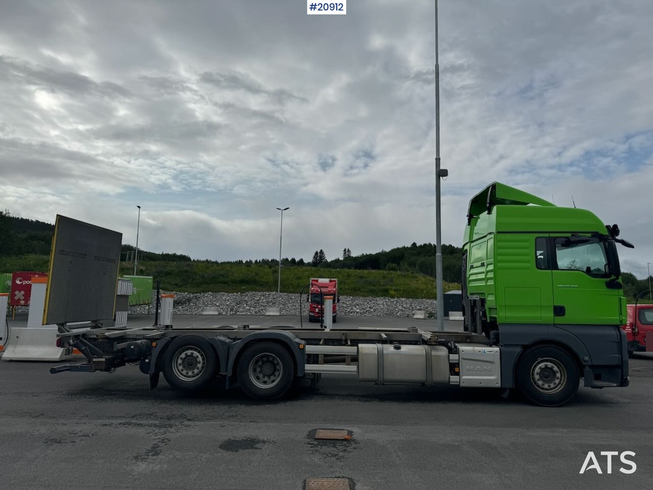 MAN TGX 26.500 - 集装箱运输车/ 可拆卸车身的卡车:图4 MAN TGX 26.500 - 集装箱运输车/ 可拆卸车身的卡车:图4