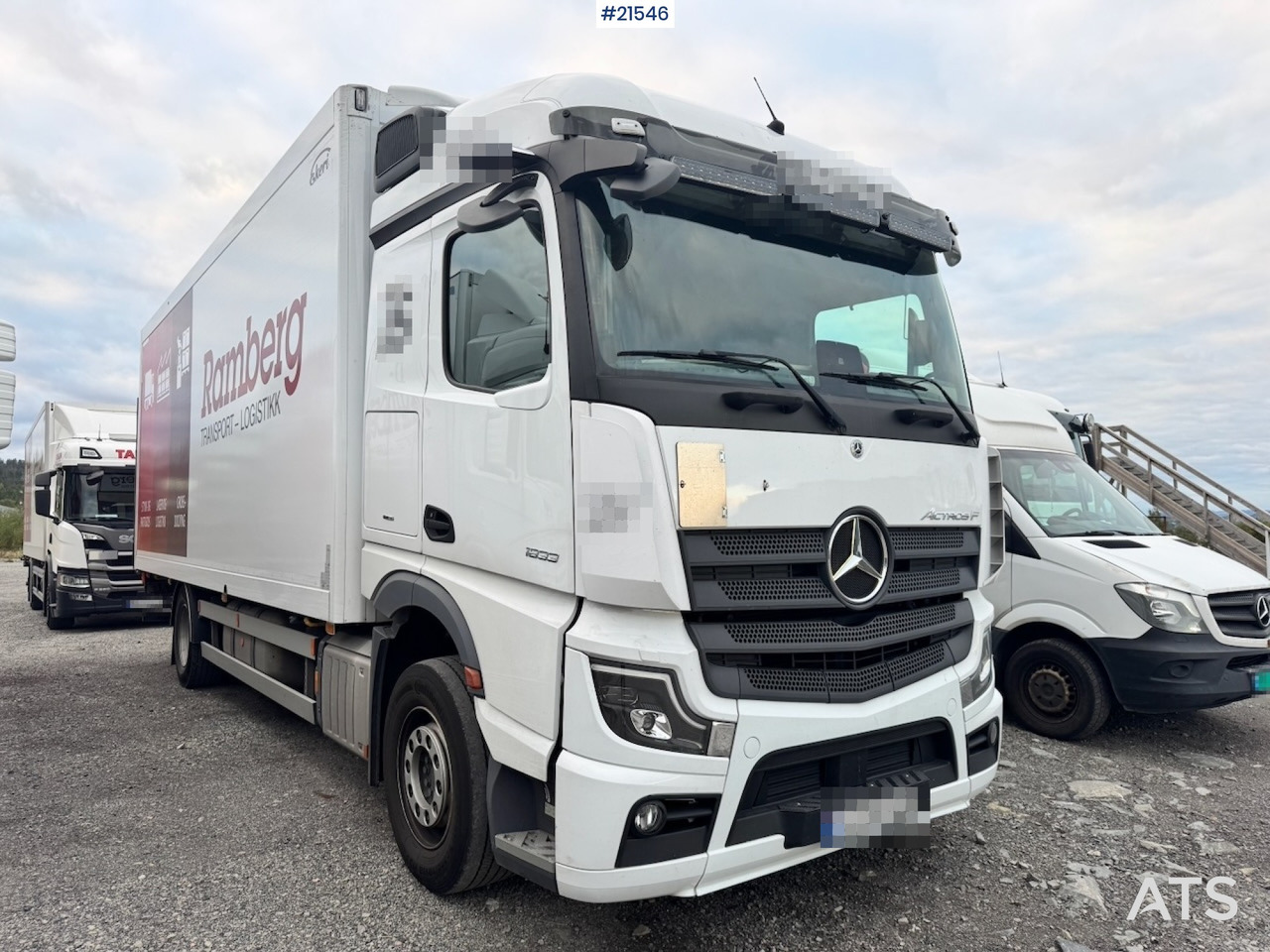 Mercedes Actros 1833 - 厢式卡车:图3 Mercedes Actros 1833 - 厢式卡车:图3
