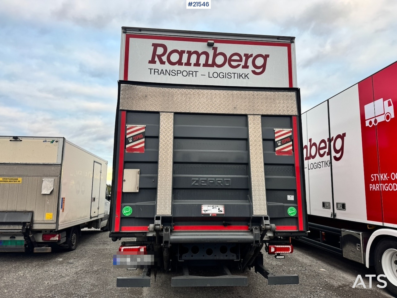 Mercedes Actros 1833 - 厢式卡车:图5 Mercedes Actros 1833 - 厢式卡车:图5