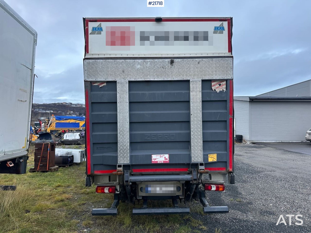 Mercedes Actros 1835 skapbil m/ Full sideåpning, aggregat, lift og 2 sett dekk - 厢式卡车:图4 Mercedes Actros 1835 skapbil m/ Full sideåpning, aggregat, lift og 2 sett dekk - 厢式卡车:图4