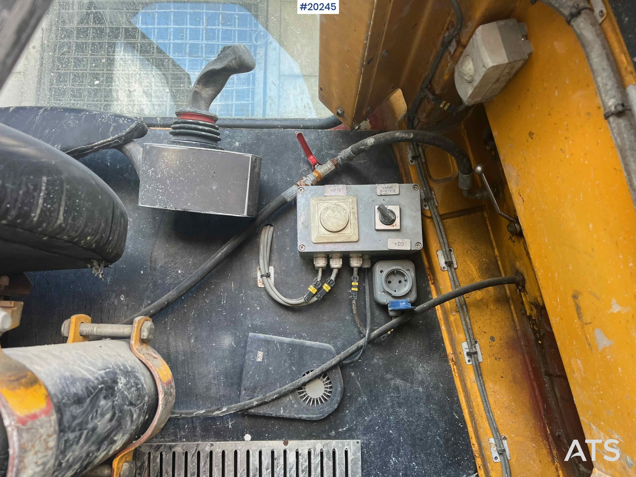 混凝土泵车 Mercedes Actros 2641 6x4 M/ 2008 AMV 7450 Betong sprøyterigg påbygg：图32