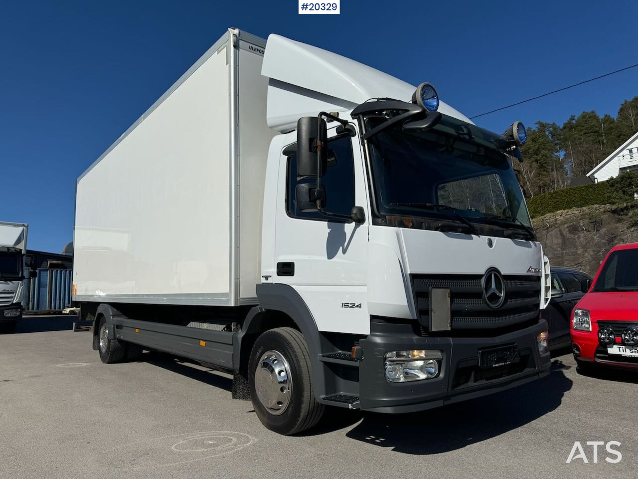 Mercedes Atego 1524 - 厢式卡车:图1 Mercedes Atego 1524 - 厢式卡车:图1