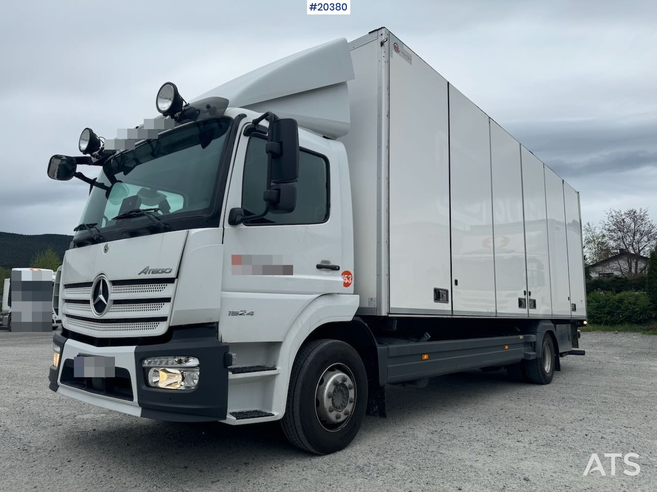 Mercedes Atego 1524 - 厢式卡车:图1 Mercedes Atego 1524 - 厢式卡车:图1