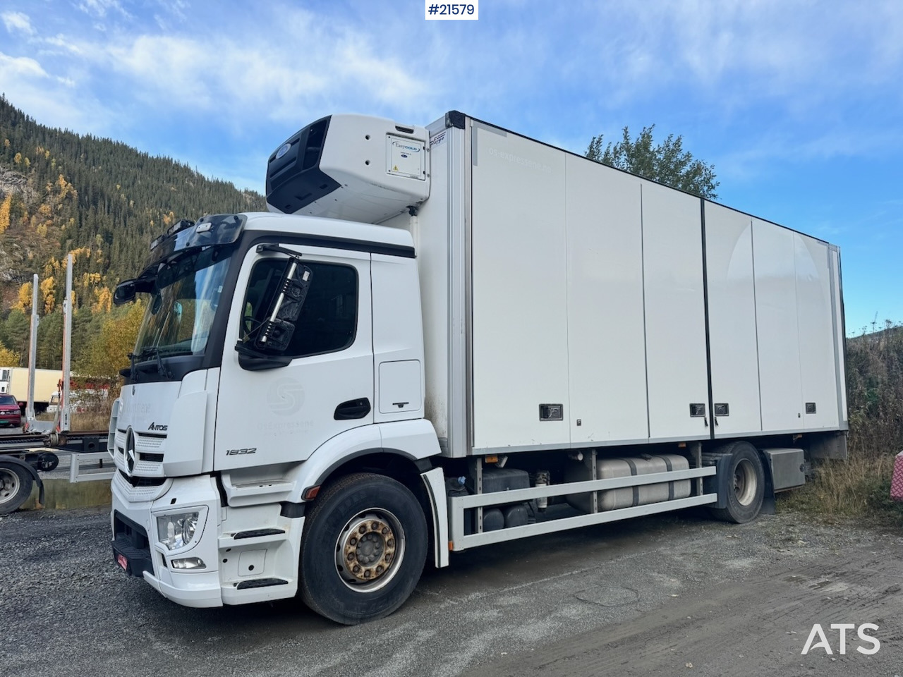 Mercedes-Benz Antos 1832 m/ Full sideåpning og Kjøl/frys. - 厢式卡车:图2 Mercedes-Benz Antos 1832 m/ Full sideåpning og Kjøl/frys. - 厢式卡车:图2