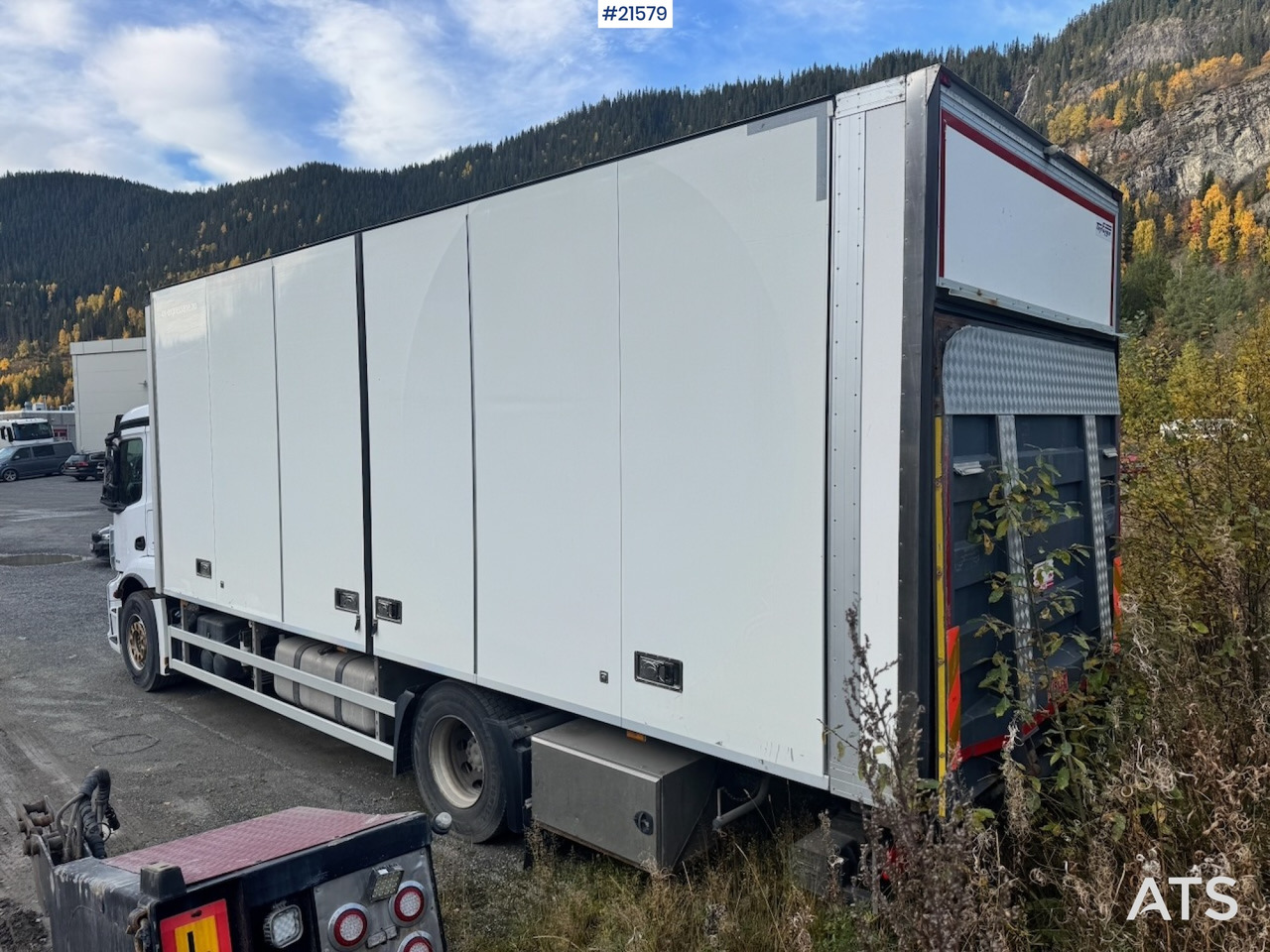Mercedes-Benz Antos 1832 m/ Full sideåpning og Kjøl/frys. - 厢式卡车:图3 Mercedes-Benz Antos 1832 m/ Full sideåpning og Kjøl/frys. - 厢式卡车:图3