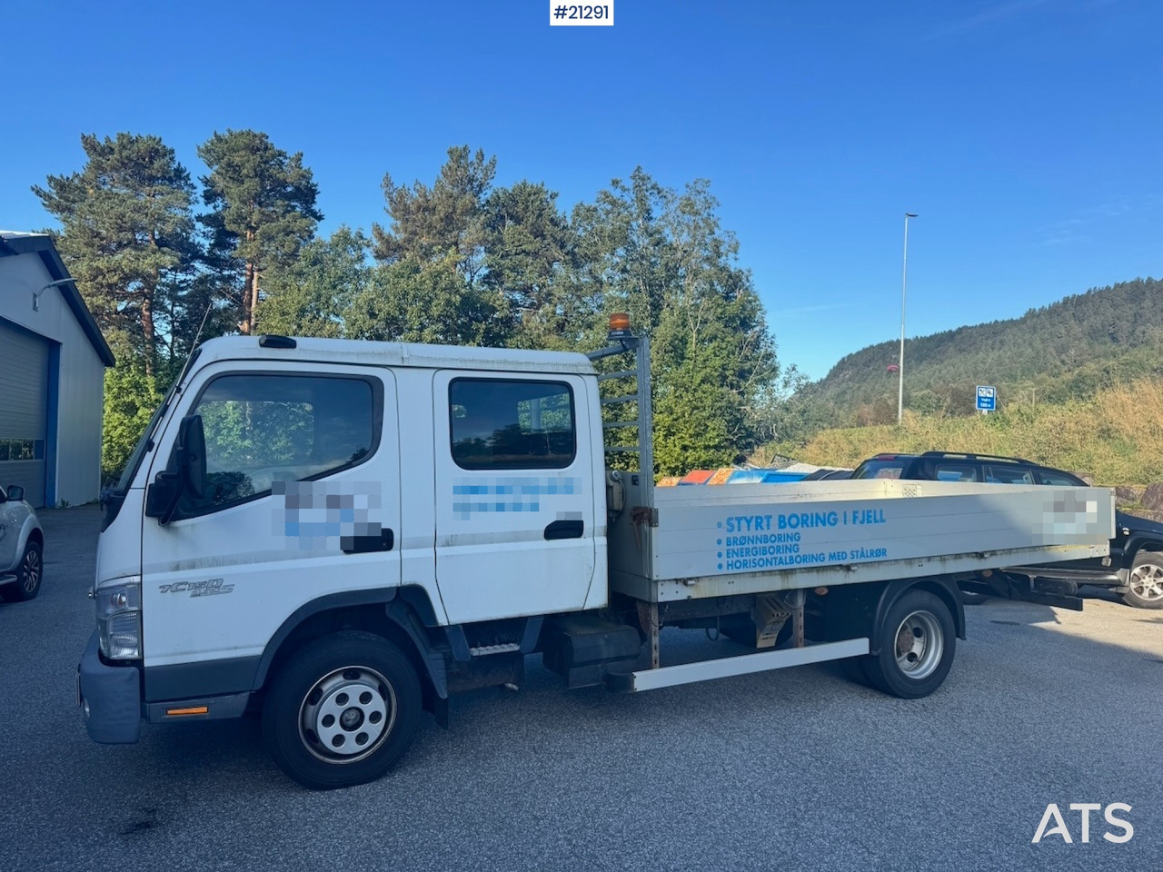 Mitsubishi Fuso Canter - 栏板式/ 平板卡车:图2 Mitsubishi Fuso Canter - 栏板式/ 平板卡车:图2