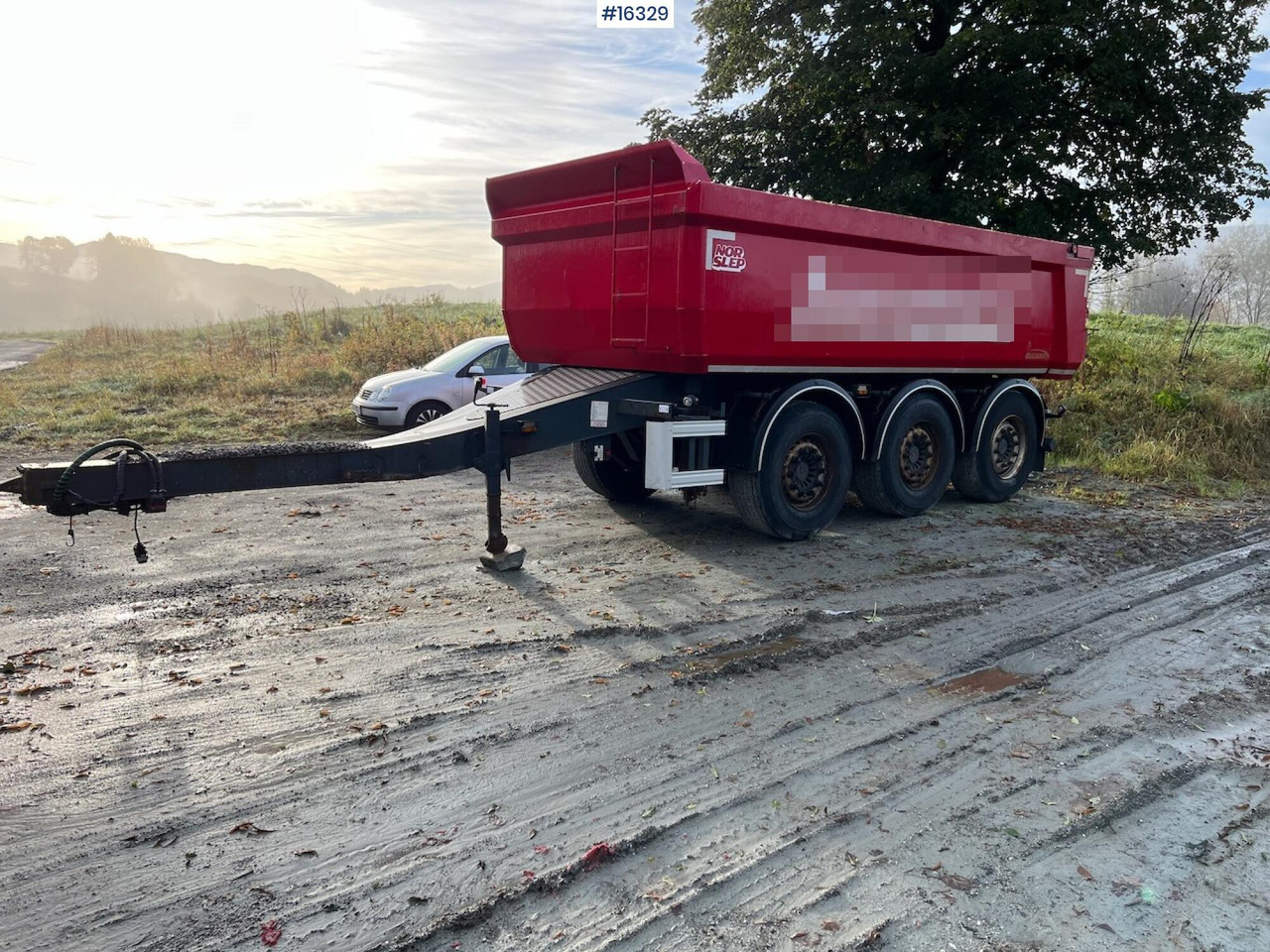 NOR SLEP Trippelkjerre - 翻斗拖车:图1 NOR SLEP Trippelkjerre - 翻斗拖车:图1