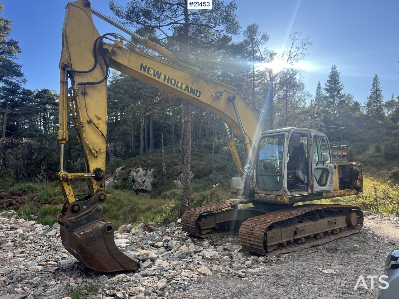 New Holland E215 Gravemaskin - 履带式挖掘机:图1 New Holland E215 Gravemaskin - 履带式挖掘机:图1