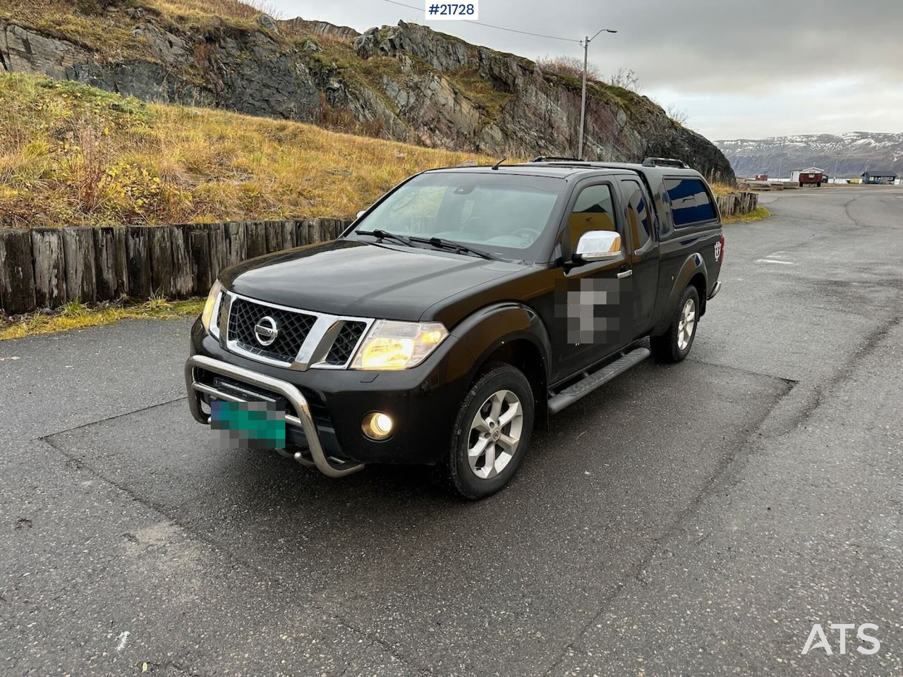 Nissan navara - 无侧窗厢式货车:图1 Nissan navara - 无侧窗厢式货车:图1