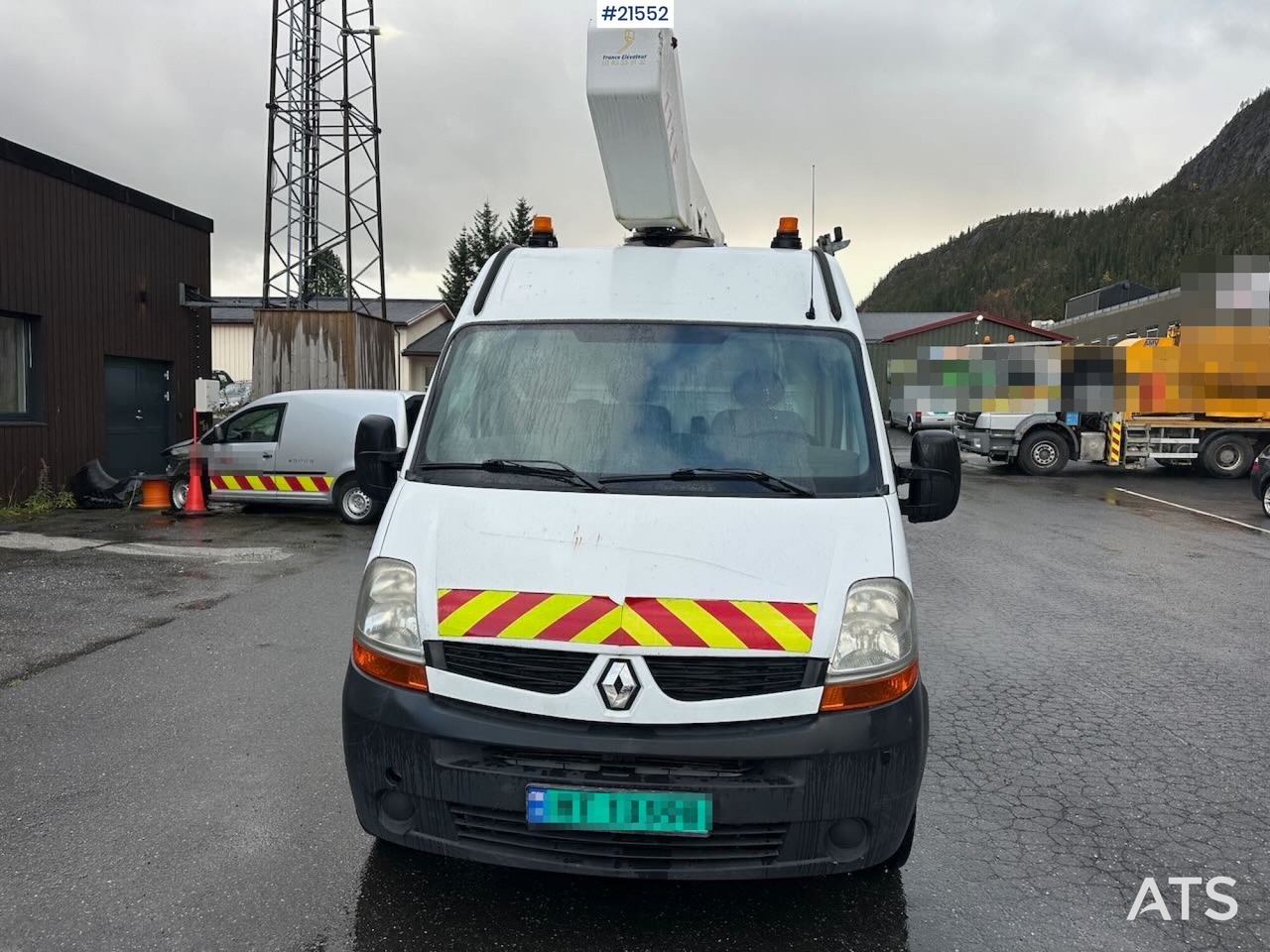 车载空中平台, 无侧窗厢式货车 Renault Master：图9