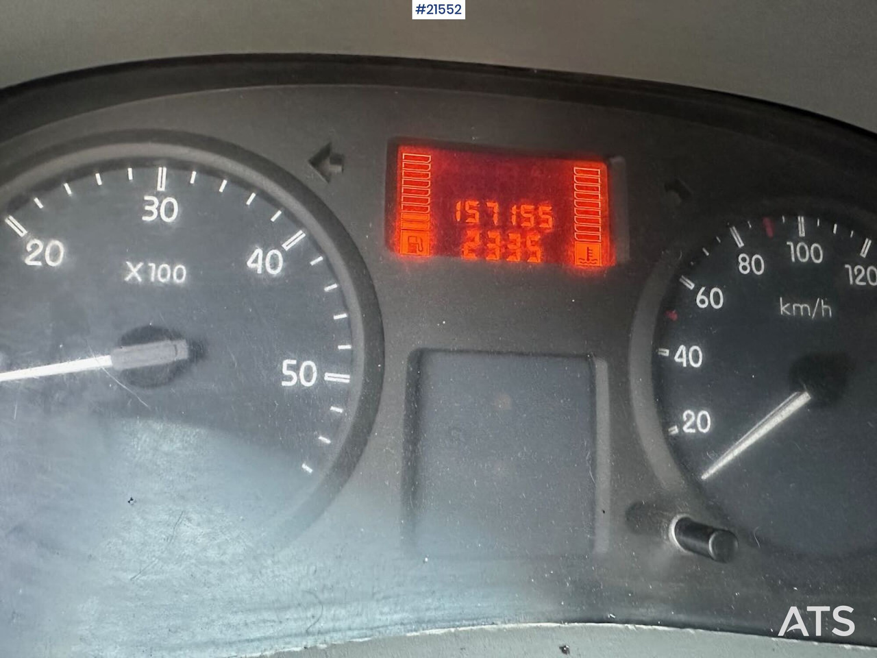 车载空中平台, 无侧窗厢式货车 Renault Master：图27