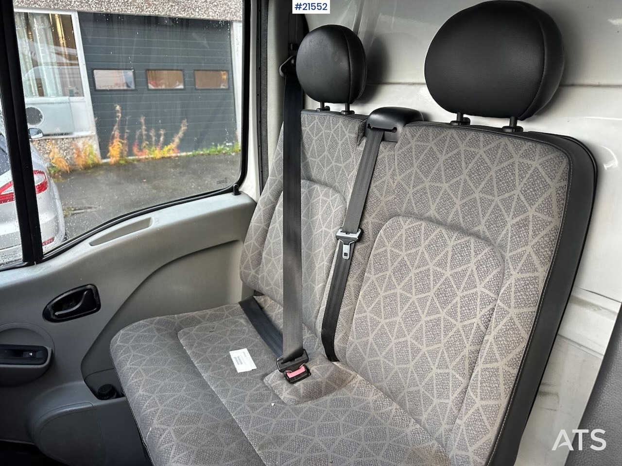 车载空中平台, 无侧窗厢式货车 Renault Master：图31