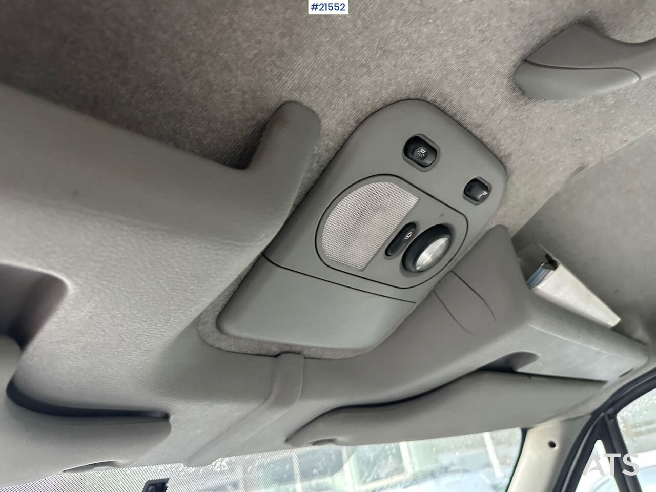 车载空中平台, 无侧窗厢式货车 Renault Master：图30