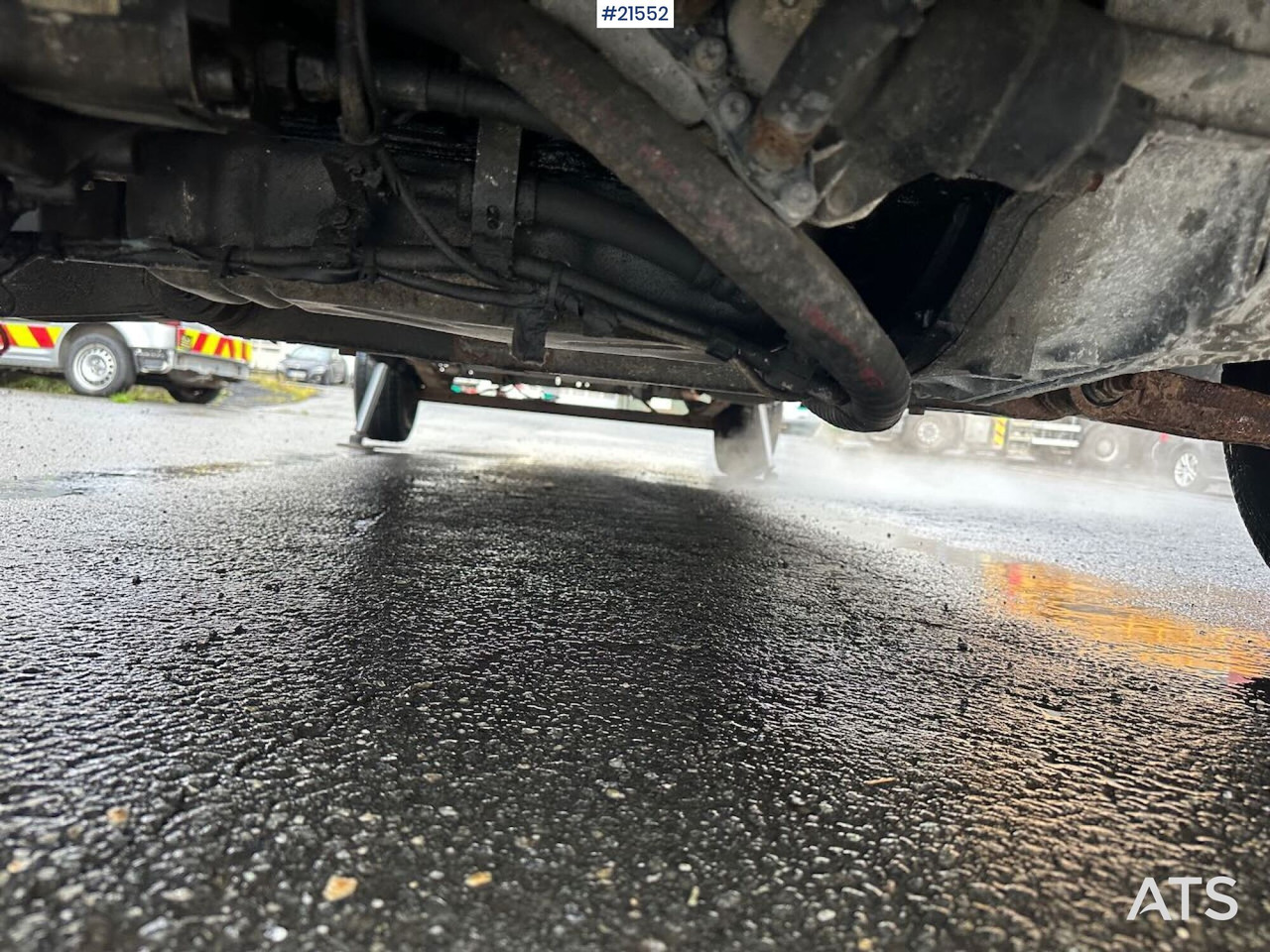 车载空中平台, 无侧窗厢式货车 Renault Master：图10