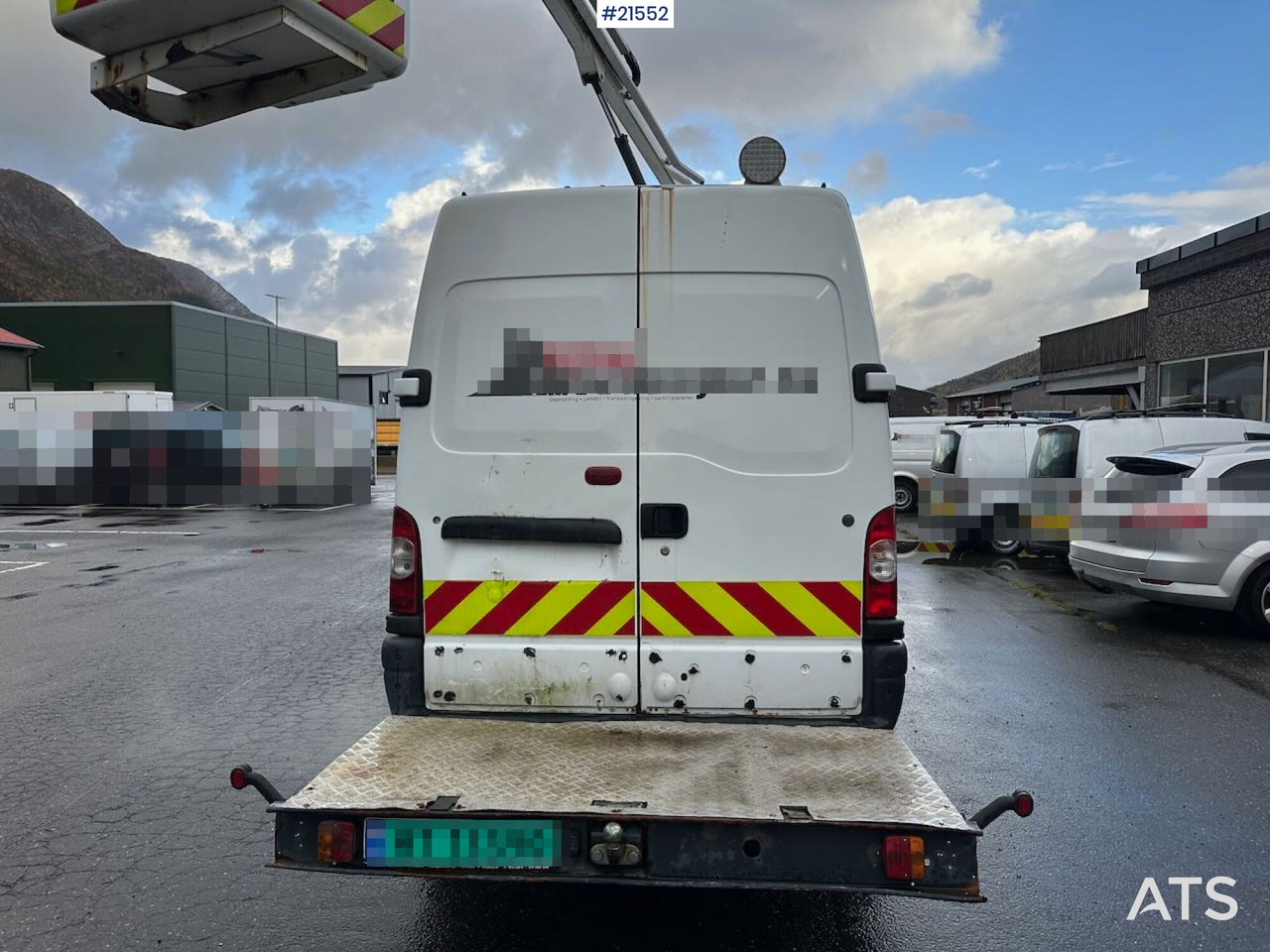 车载空中平台, 无侧窗厢式货车 Renault Master：图6