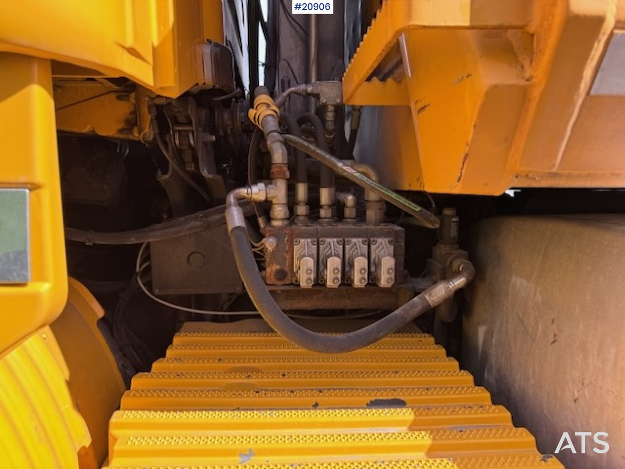 翻斗车 Scania R560:图15 翻斗车 Scania R560:图15