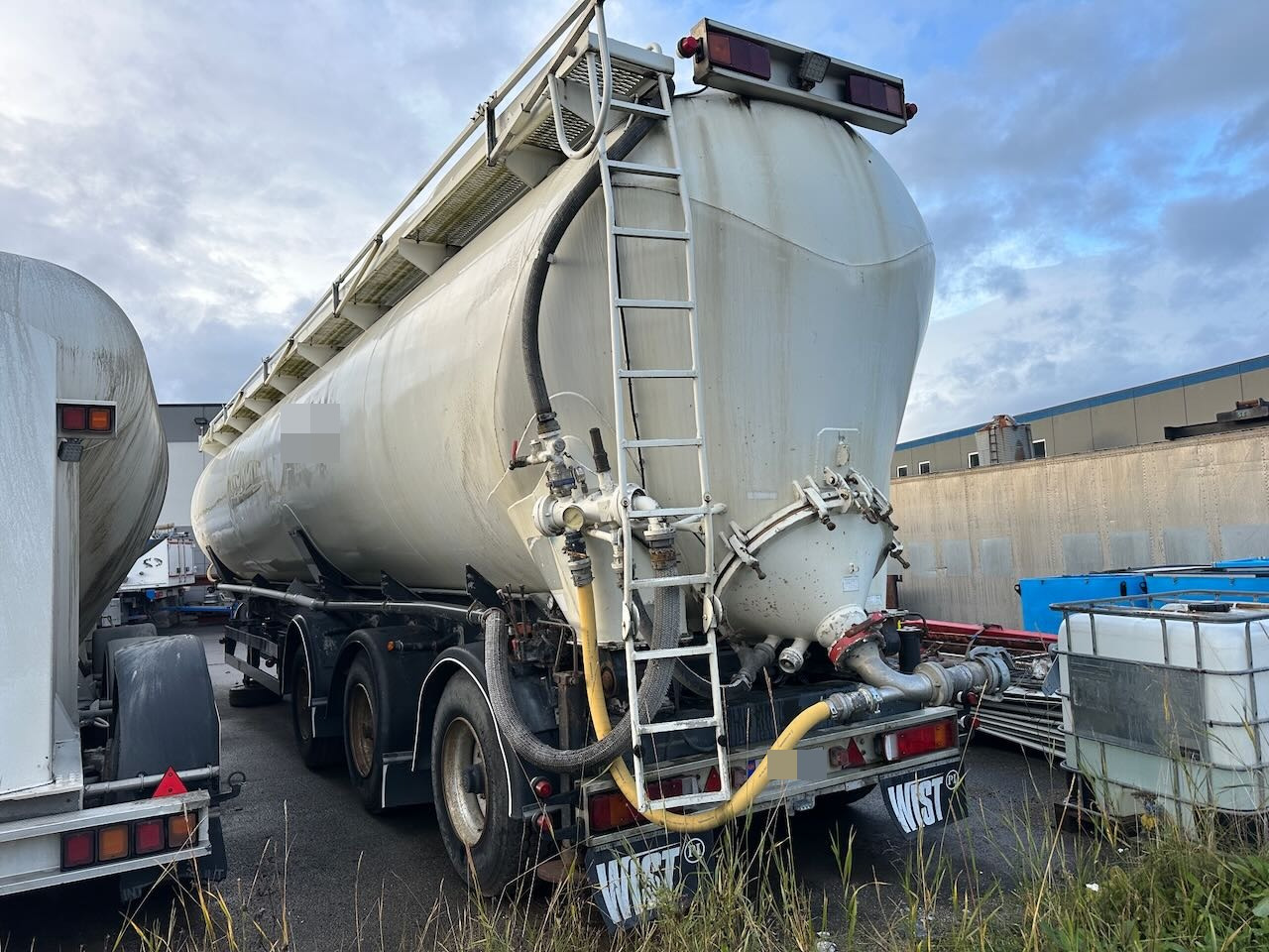 Spitzer 1996 Spitzer silo-trailer 3 akslet bulkhenger - 其他机械:图5 Spitzer 1996 Spitzer silo-trailer 3 akslet bulkhenger - 其他机械:图5