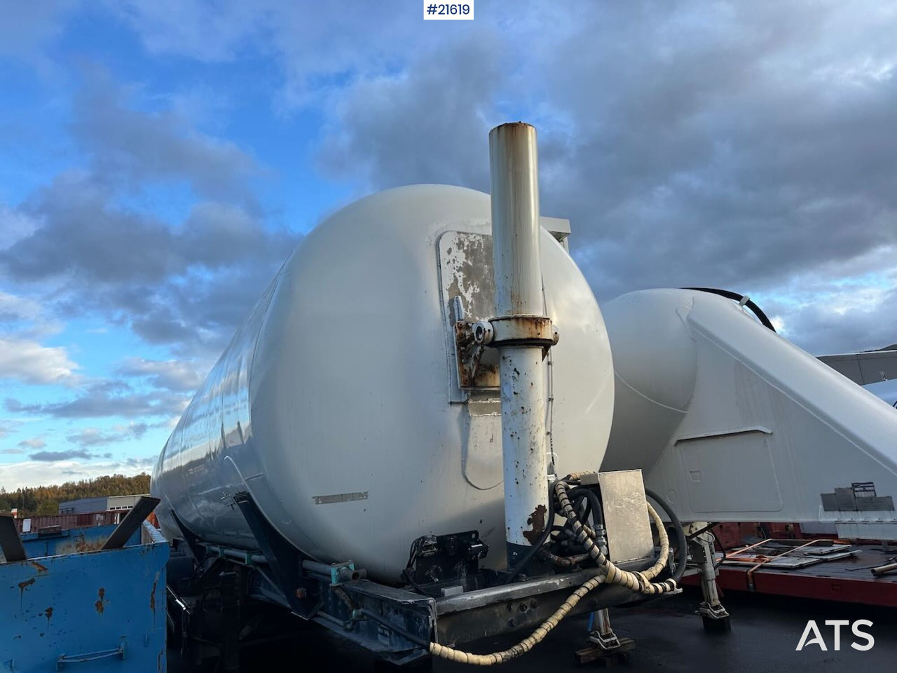 Spitzer 1996 Spitzer silo-trailer 3 akslet bulkhenger - 其他机械:图3 Spitzer 1996 Spitzer silo-trailer 3 akslet bulkhenger - 其他机械:图3