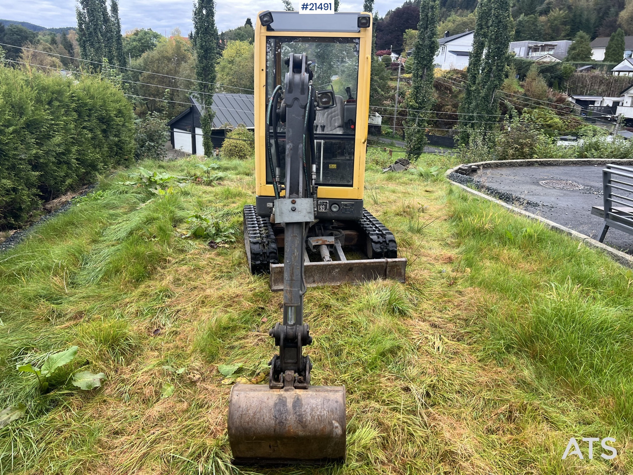 Volvo EC15B - 小型挖掘机:图3 Volvo EC15B - 小型挖掘机:图3