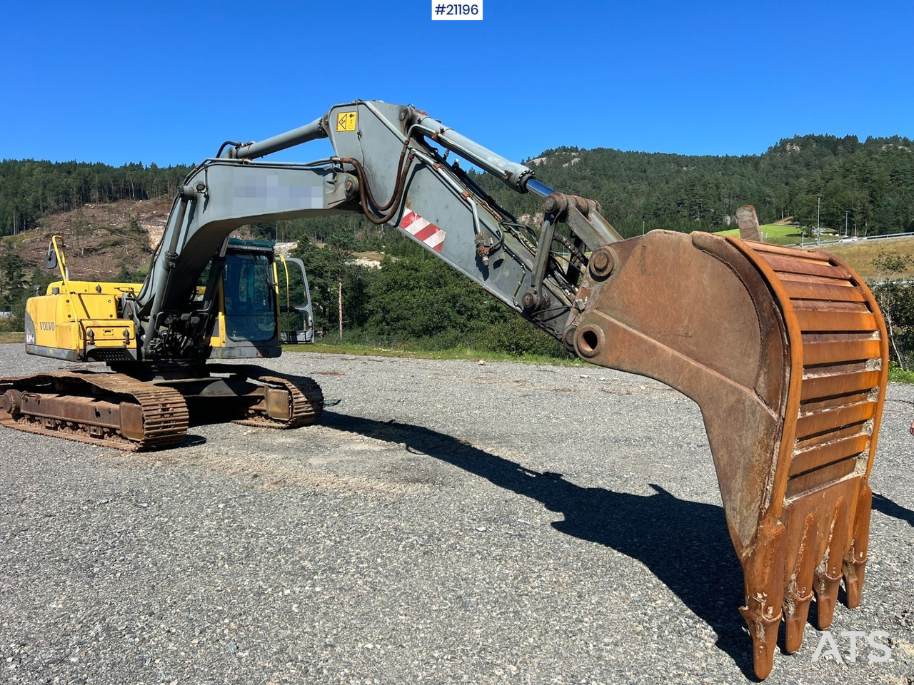 Volvo EC240 - 履带式挖掘机:图1 Volvo EC240 - 履带式挖掘机:图1