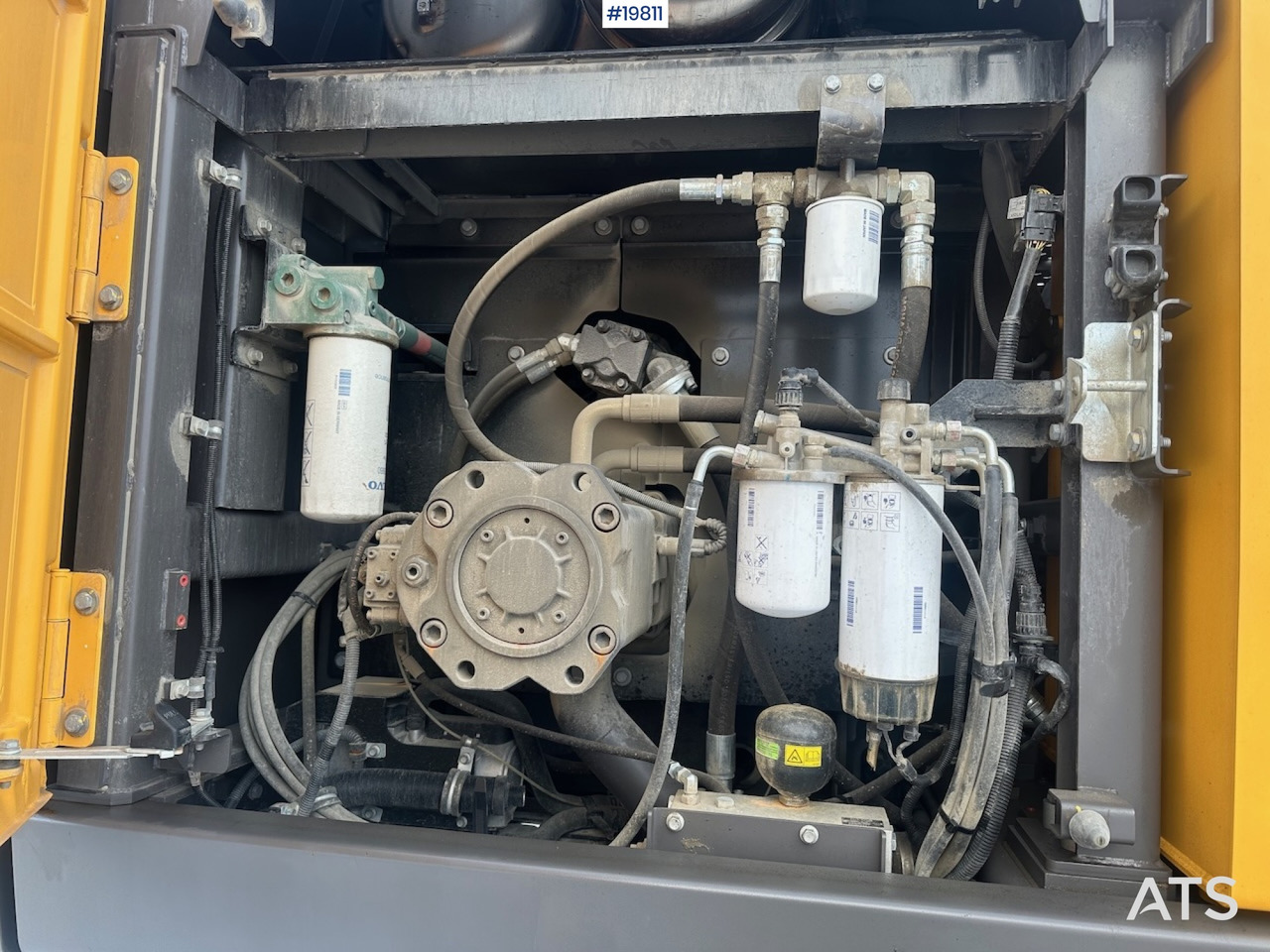 挖掘机 Volvo EC300 EL:图27 挖掘机 Volvo EC300 EL:图27