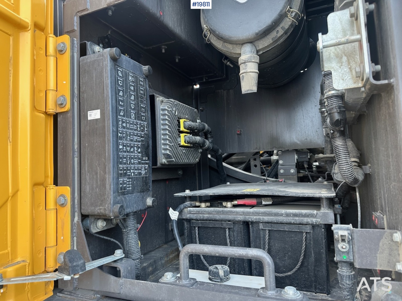 挖掘机 Volvo EC300 EL:图24 挖掘机 Volvo EC300 EL:图24