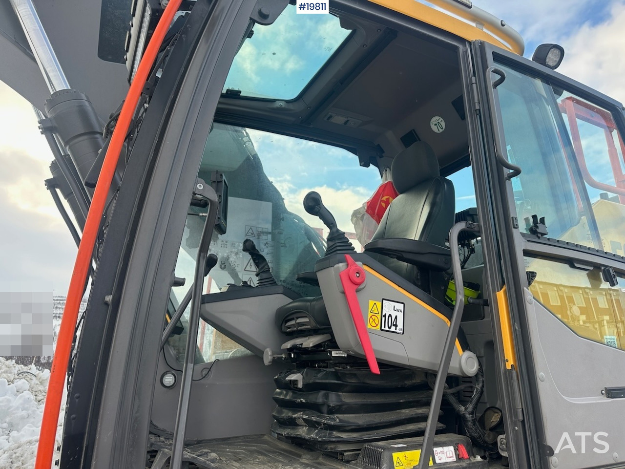 挖掘机 Volvo EC300 EL:图34 挖掘机 Volvo EC300 EL:图34