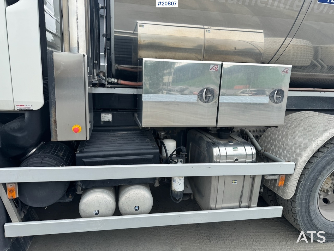 卡车, 沥青机 Volvo FE320：图34