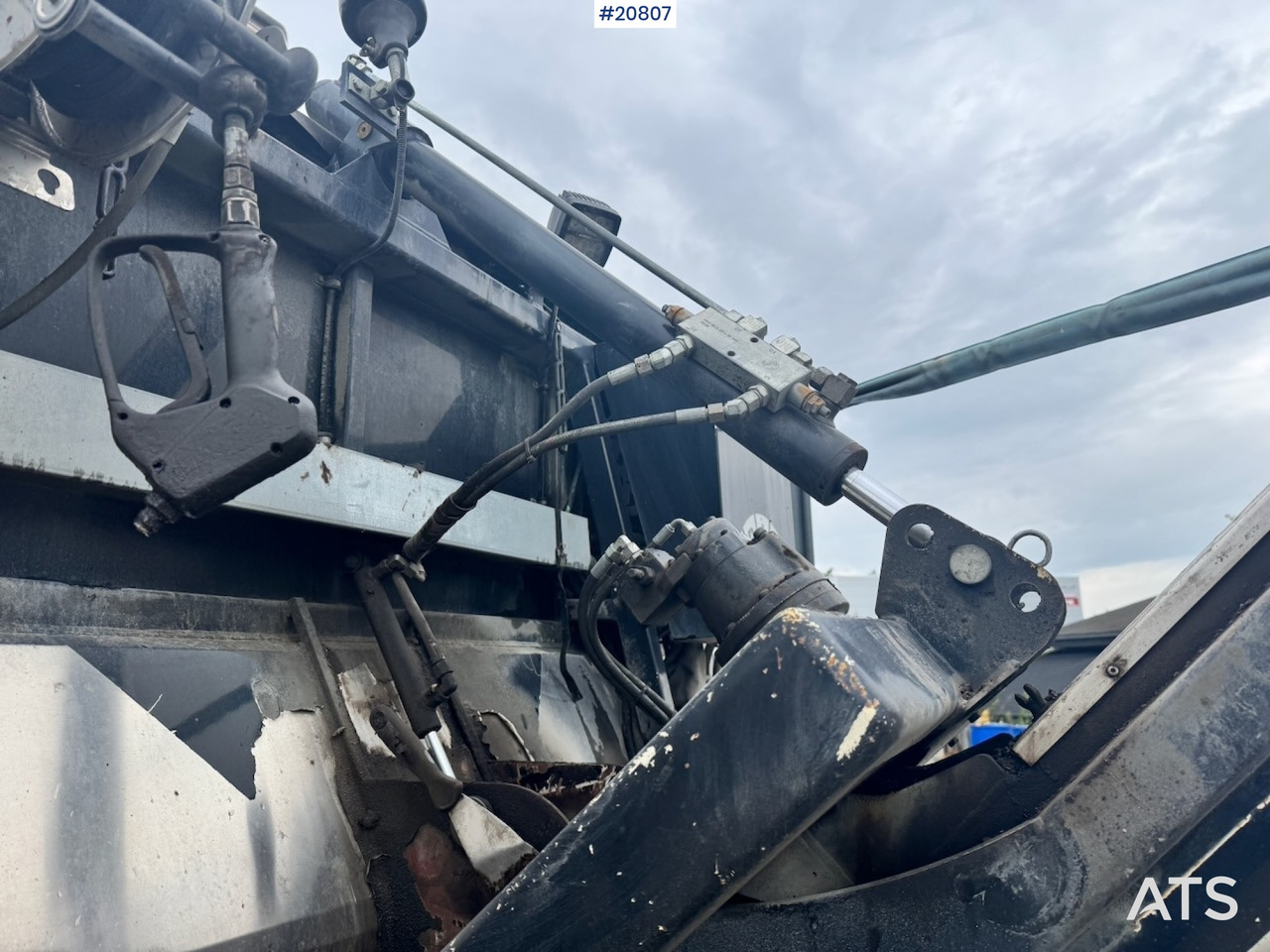 卡车, 沥青机 Volvo FE320：图28