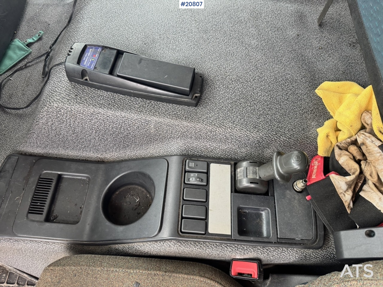 卡车, 沥青机 Volvo FE320：图42