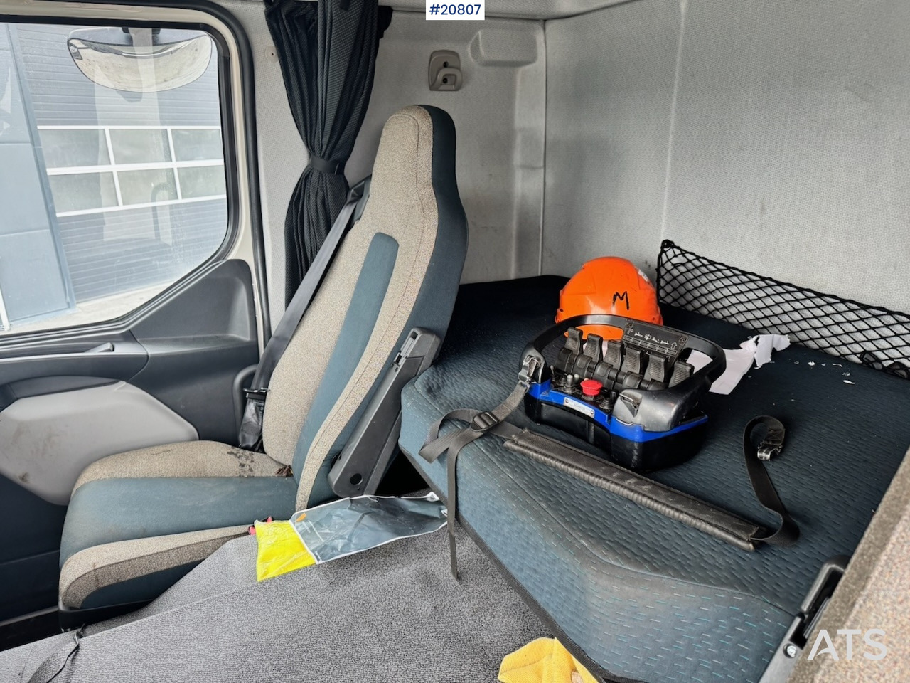 卡车, 沥青机 Volvo FE320：图37