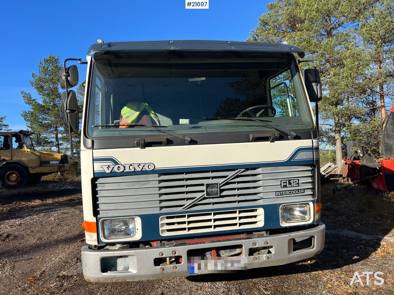 翻斗车 Volvo FH12 6x2 Tippbil：图6