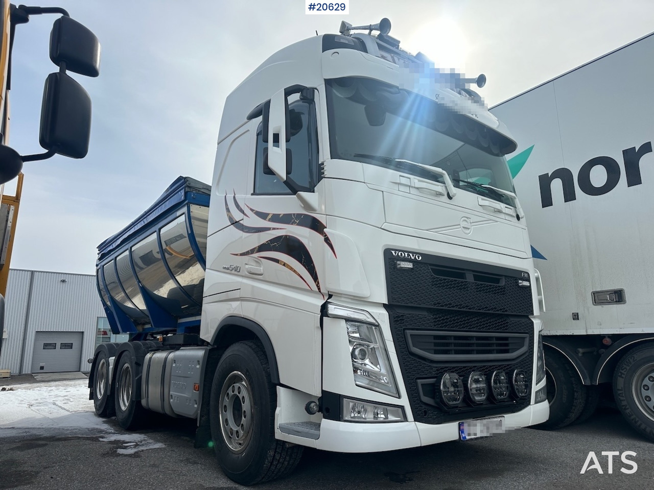 Volvo FH540 - 翻斗车:图1 Volvo FH540 - 翻斗车:图1