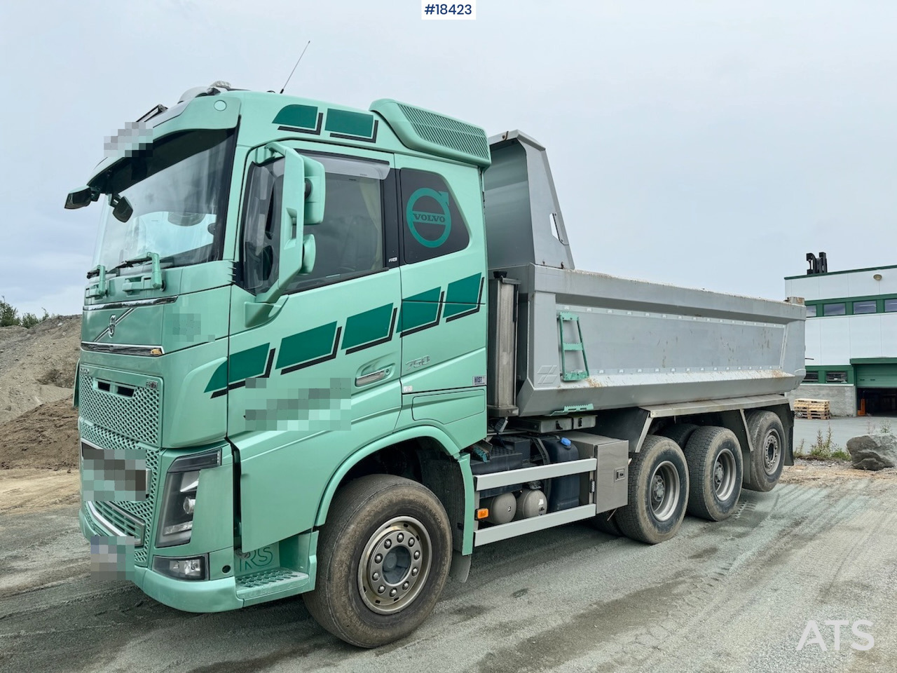 Volvo FH750 - 翻斗车:图2 Volvo FH750 - 翻斗车:图2