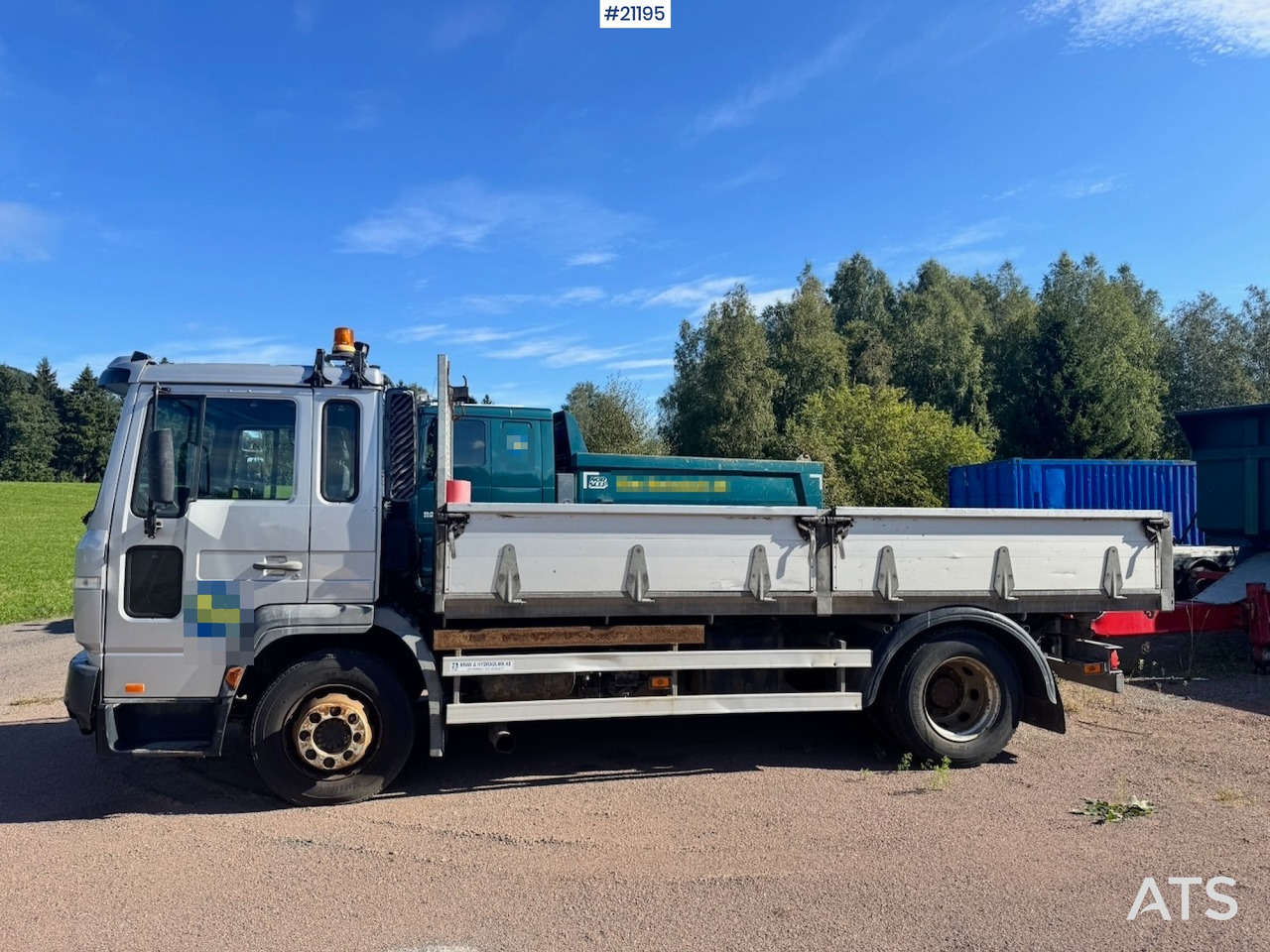 Volvo FL250 - 栏板式/ 平板卡车:图3 Volvo FL250 - 栏板式/ 平板卡车:图3