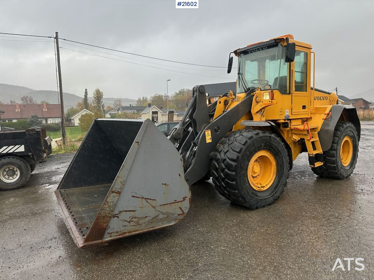 Volvo L90E hjullaster m/ 3. og 4. funksjon, skuffe, 2 sett dekk og multifaster. Nettopp påkostet 100.000kr - 轮式装载机:图3 Volvo L90E hjullaster m/ 3. og 4. funksjon, skuffe, 2 sett dekk og multifaster. Nettopp påkostet 100.000kr - 轮式装载机:图3