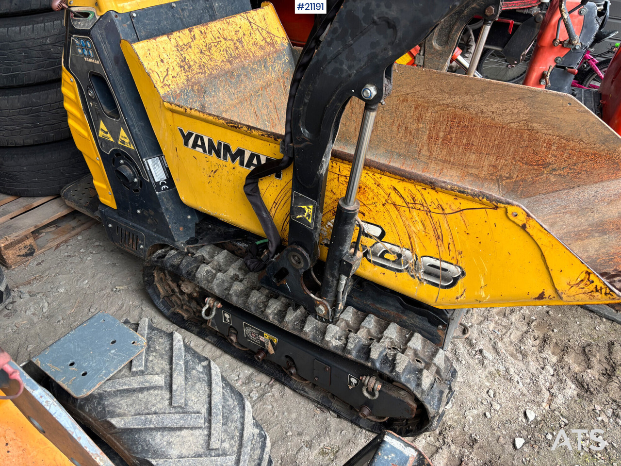 Yanmar C08 - 履带式自卸车:图1 Yanmar C08 - 履带式自卸车:图1