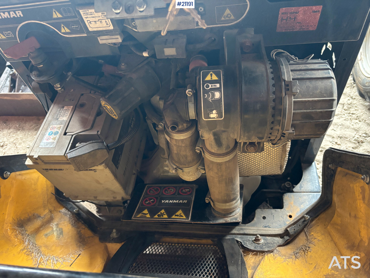 Yanmar C08 - 履带式自卸车:图3 Yanmar C08 - 履带式自卸车:图3