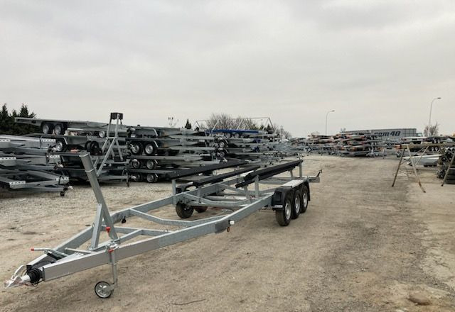 Boro Przyczepa PODŁODZIOWA 7,80M! - 船拖车:图2 Boro Przyczepa PODŁODZIOWA 7,80M! - 船拖车:图2