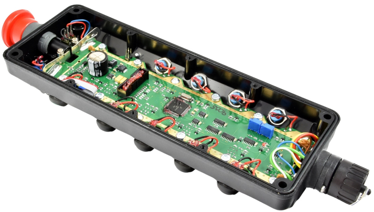 Radio controller top section 9857354 - 电气系统 适用于 装载起重机:图3 Radio controller top section 9857354 - 电气系统 适用于 装载起重机:图3