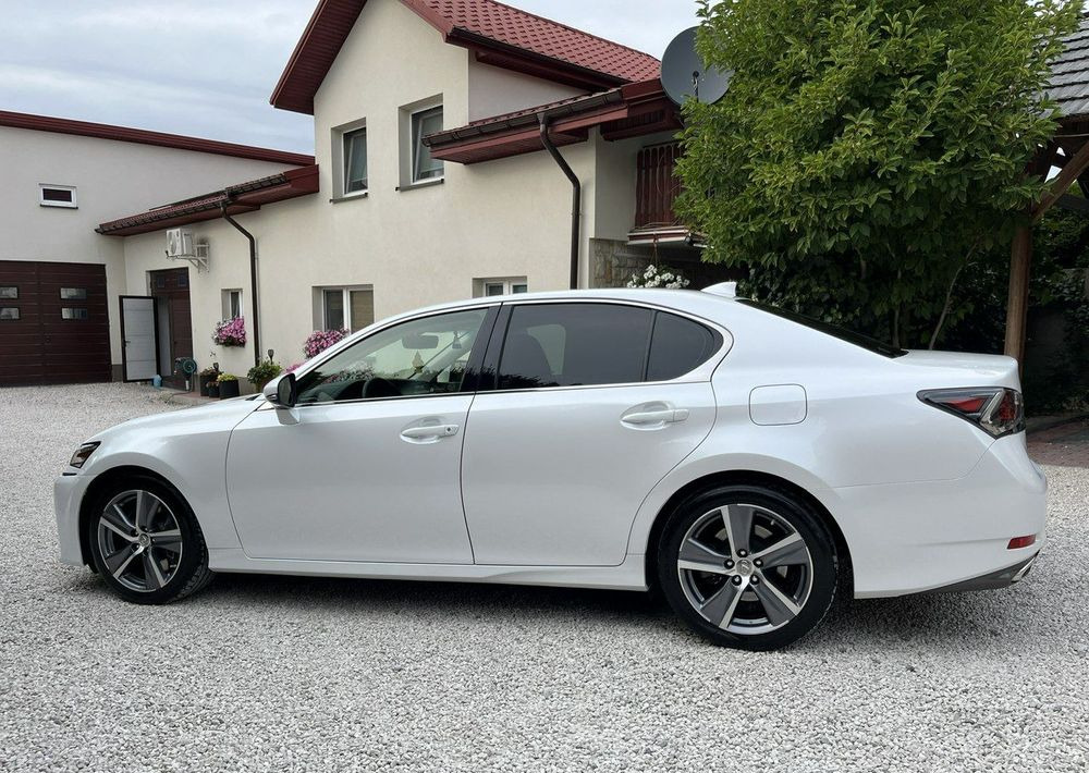 Lexus GS 200t / 300 Elegance - 轿车:图2 Lexus GS 200t / 300 Elegance - 轿车:图2
